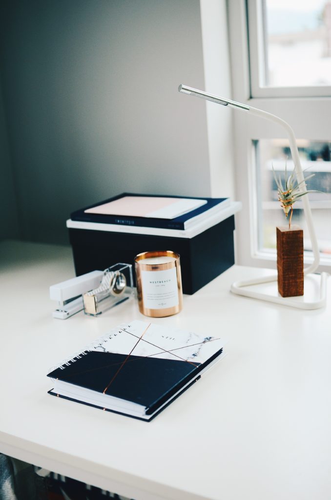 blog ideas photo by STIL on Unsplash